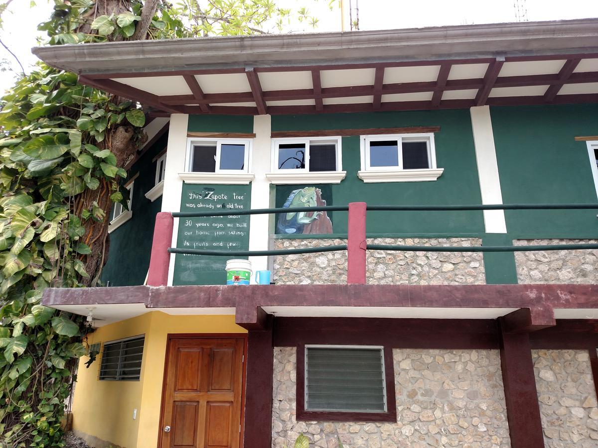 Zapote Tree Inn Flores Exterior foto